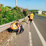 Затвореници од битолскиот затвор вклучени во акцијата за чистење крај магистралните и регионалните патишта