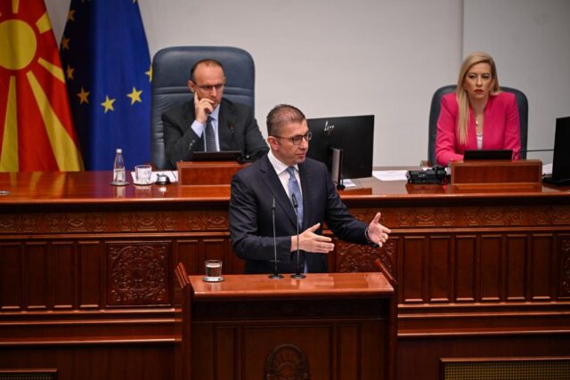 Мицкоски тврди дека водата не била исправна во времето на Филипче, бара Обвинителството да реагира