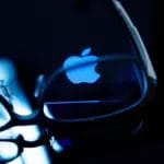 „Apple“ ги одложи паметните очила, причината е целосно неочекувана