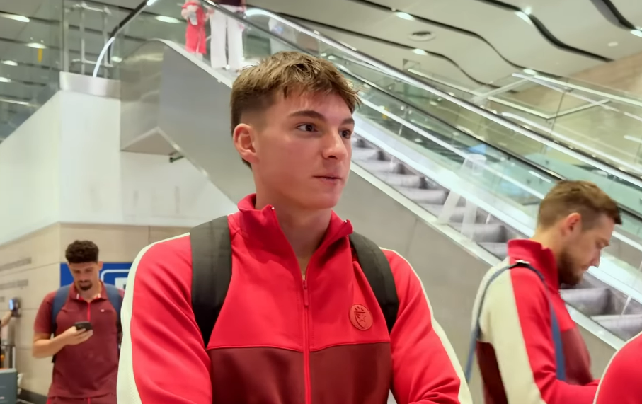 Фудбалерите на Ц. Звезда доживеале драма над руското небо, авионот исчезнал од радарот (ВИДЕО)