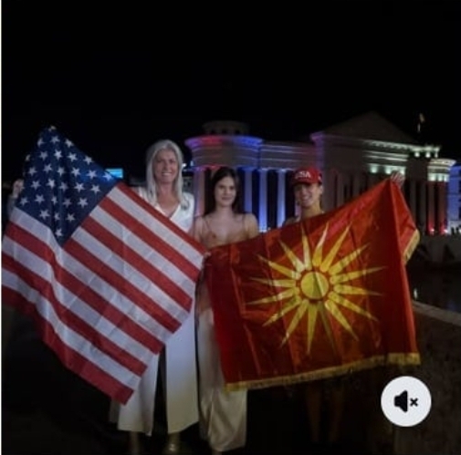 Свештеник читал молитва за Трамп и Америка во црква во центарот на Скопје, на Денот на независноста на САД