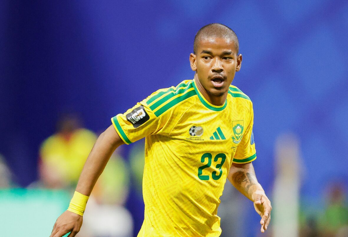 Почина репрезентативец на Јужна Африка, играше на СП