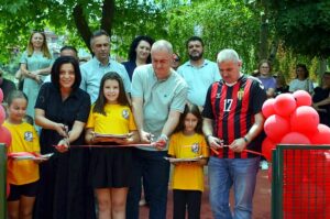 Касинос Аустриа Интернатионал Македонија со донација од 6.690.600 денари реконструираше спортско игралиште во ООУ „Гоце Делчев “– Виница