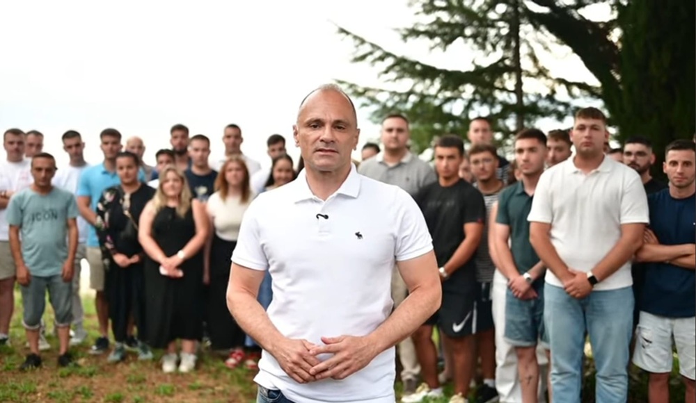 Филипче со видеообраќање до младите: Борбата за иднината на Македонија е ваша, а јас сум со вас