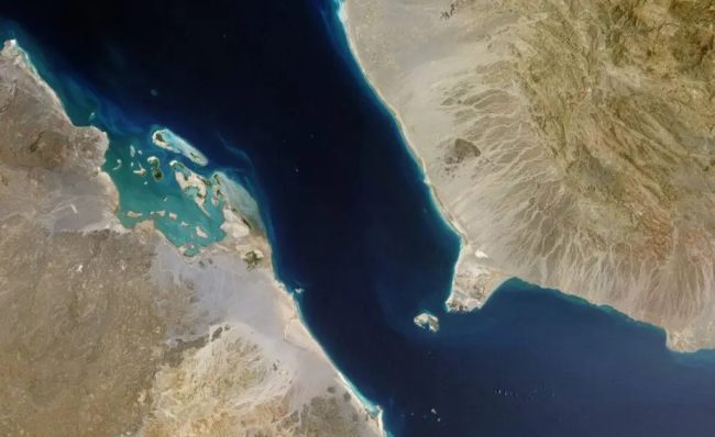 ХУТИТЕ СЕ СПРЕМНИ ДА ЈА ЗАТВОРАТ НАФТЕНАТА РУТА ВО ЦРВЕНОТО МОРЕ АКО САД ГИ НАПАДНАТ ИРАНСКИТЕ ЕЛЕКТРАНИ