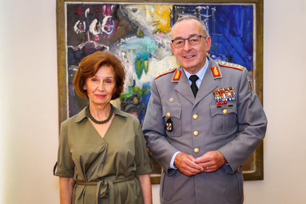 Претседателката на средба со генералот Бројер: Македонско-германската соработка во НАТО ја зајакнува регионалната безбедност