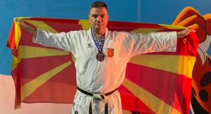 Дејан Недев – 40 години дружба со карате