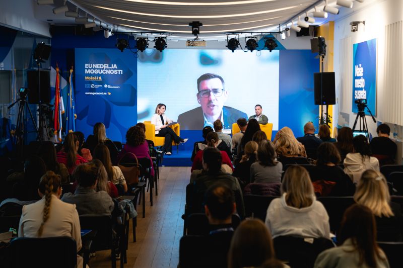 Медиумите во Србија се соочуваат со рекорден број напади, закани и притисоци, алармира Европската федерација на новинари