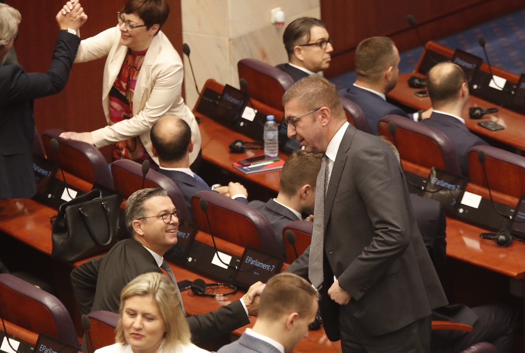 Собранието ќе избира нови членови на Владата