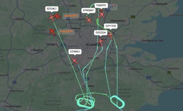 ХАОС НАД ЛОНДОН: Девет авиони прогласија вонредна состојба
