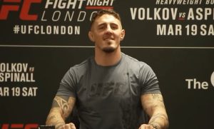 Џош Хокит: Агресијата на Аспинал може да му се врати како бумеранг