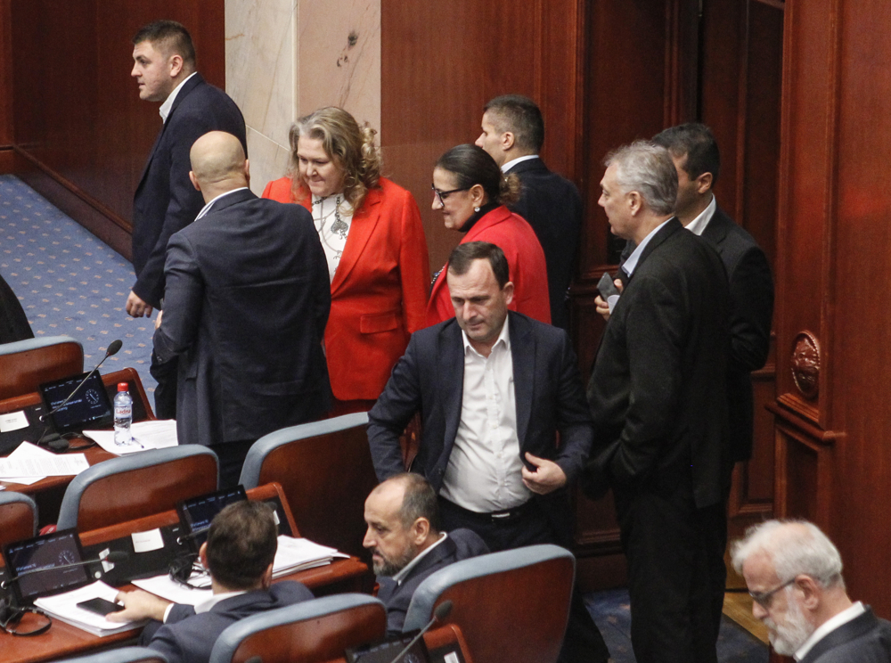 Седница за опозициски прашања во Собранието