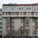Зградите стареат, сметките не се плаќаат: станарите сè потешко се договараат за заеднички поправки