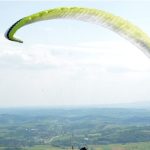Американски параглајдерист тешко повреден по пад кај индустриската зона Жабени