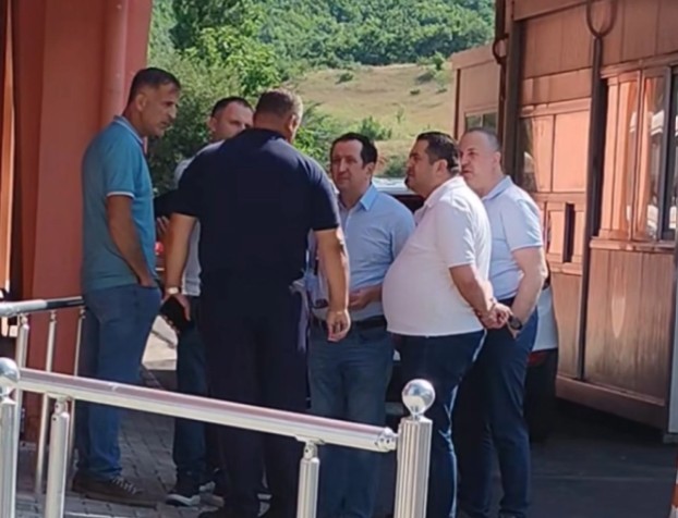 Албанска полиција: На едно лице не му беше дозволен влез