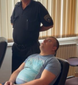 Гледа во таванот и не оговара на прашања, дури ни за името – вака почна судењето на серискиот убец од Старо Нагоричане