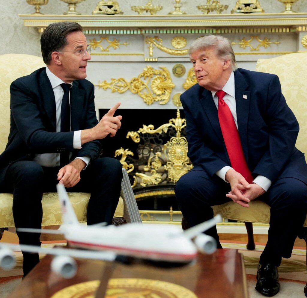 НАТО се подготвува за тежок самит, Трамп врши притисок да се троши повеќе
