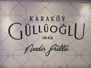 Од тенки кори до совршен вкус: Незаборавно искуство со баклава во Каракој