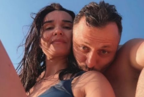 Семејството како најголемо сидро: Даниел Кајмакоски во нежни и ретки кадри со сопругата и децата на море по животниот кошмар од киднапирањето