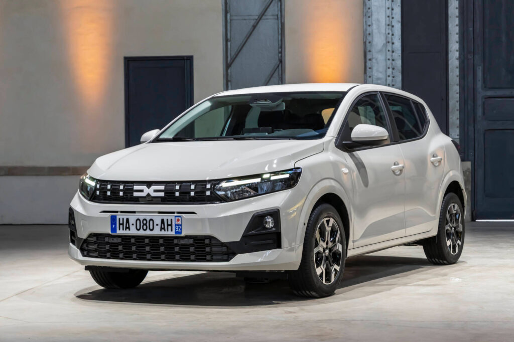 Електричните автомобили силно растат во Европа, но најмногу се купува Dacia Sandero