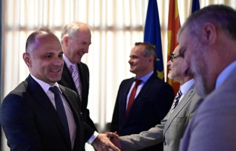 Филипче: Македонија и Франција ги поврзуваат силно пријателство