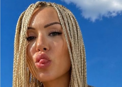 И јавниот сервис има со што да се пофали: Погледнете каква раскошна задница и ресто телесна убавина покажа новинарката на Македонската телевизија