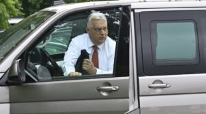 Обвинителите влегоа во партијата на Орбан – запленија сервери со податоци