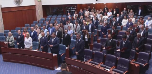 Изгласана реконструкцијата – Владата со 8 нови министри