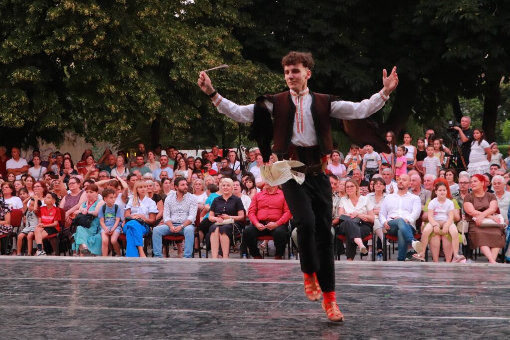 Меѓународен фолклорен фестивал во Куманово