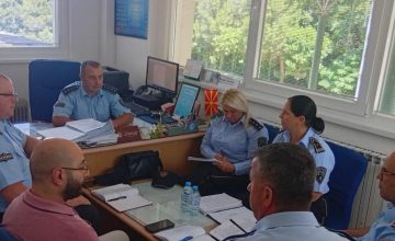 Работна средба на полицијата од Охрид и Поградец за преземење мерки за заштита од пожари
