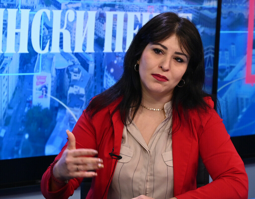 Мојсоска: Латас на слобода, палатата назад на ВМРО, ама младите си одат заради Мециновиќ!