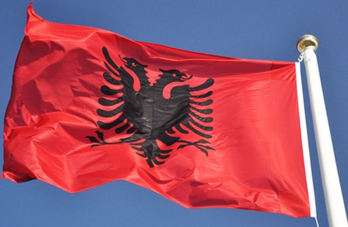 МНР НА АЛБАНИЈА ЗА ИЗЈАВАТА НА ЗЕЛЕНСКИ: Ние сме против руското отцепување на делови од Украина и за независно Косово од Србија