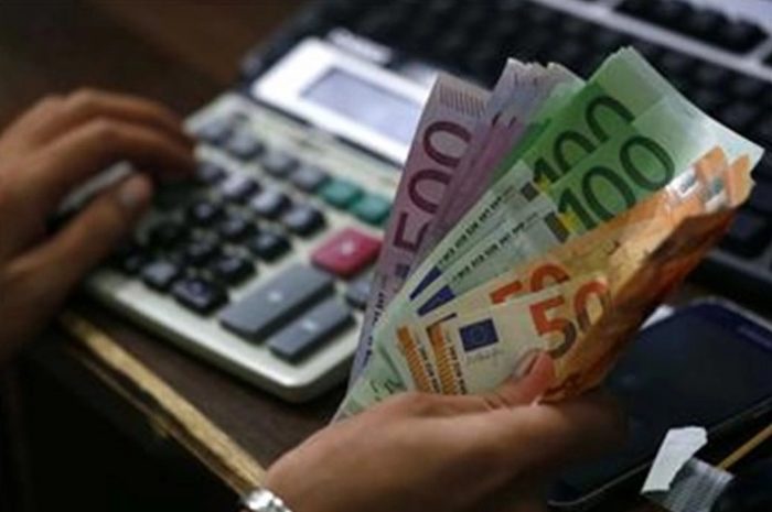 Индустријата во еврозоната го забрза растот, но слабата побарувачка го забавува закрепнувањето
