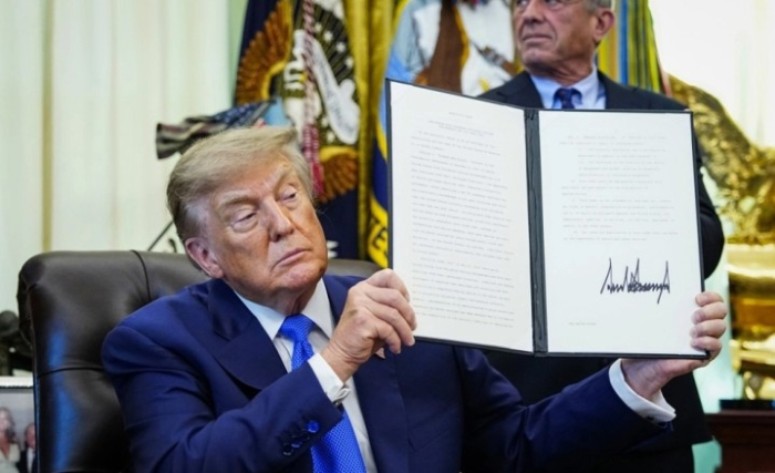Трамп потпиша извршна уредба со која се намалува бројот препорачани вакцини за деца во САД
