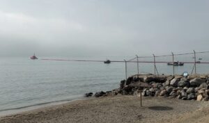 ВИДЕО: Шпанија постави ограда долга 500 метри на границата меѓу Сеута и Мароко