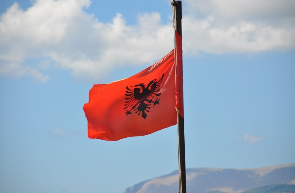 Албанија избриша 410 милиони евра заостанати долгови на 204.413 даночни обврзници