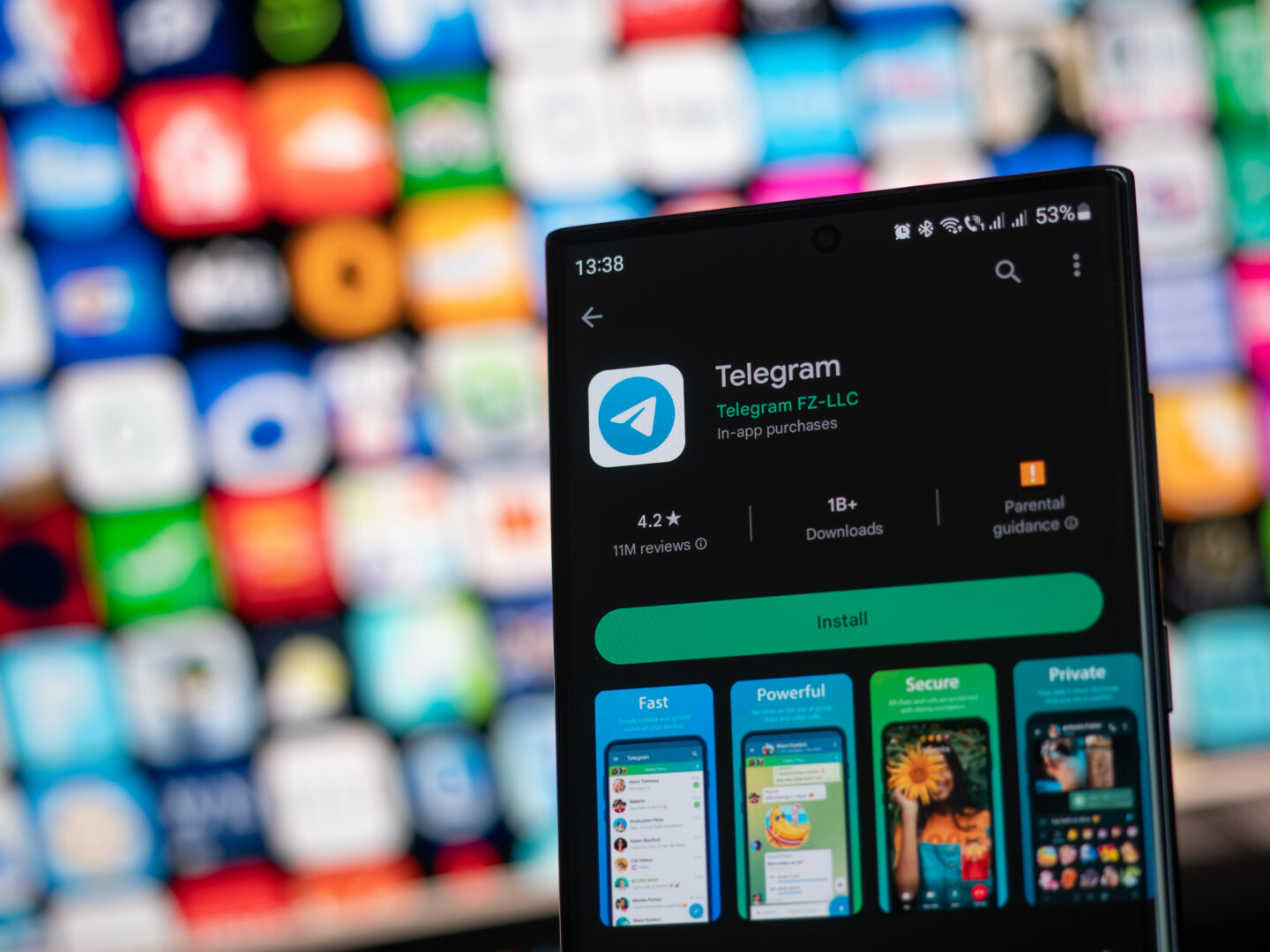 Apple привремено го отстрани Telegram од App Store