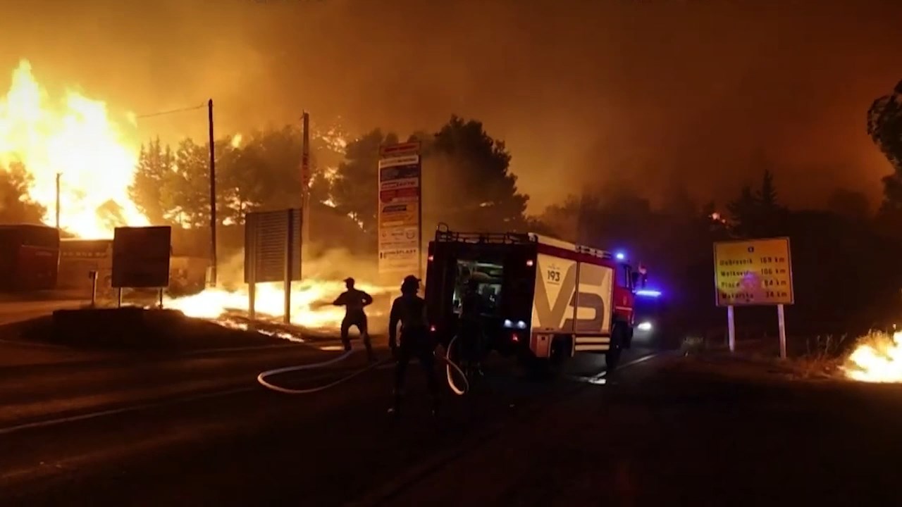 Балканот се бори со огнени стихии