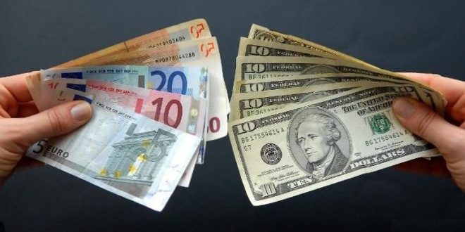 Голем пресврт со еврото и доларот: Европската валута стигна до двомесечен максимум