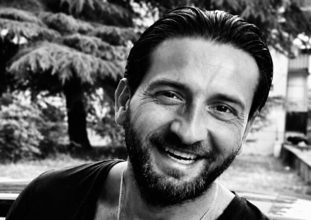 Ненадејно почина Елвис Мекиќ, братот на пејачот Елвир Мекиќ