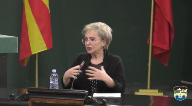 Цаневска: Градот тврди дека е 13 пати прскано против комарци, но со што е прскано – ние не знаеме