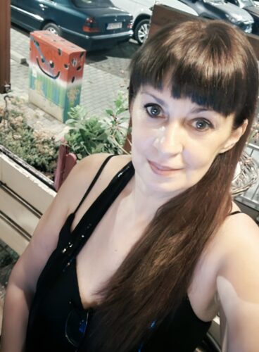 Ана Бунтеска: Во очите се гледа среќата, но и болката