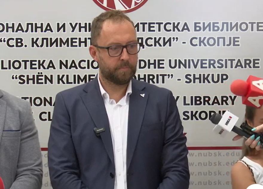 Власта му најде нова функција на Љутков, откако беше разрешен како министер за култура