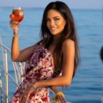 (Фото) Николина Пишек во тигресто бикини покажа неверојатно тело на 53 години: Водителката изгледа подобро од кога било