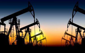 ОПЕК+ го зголемува производството на нафта: Повисоки квоти од септември