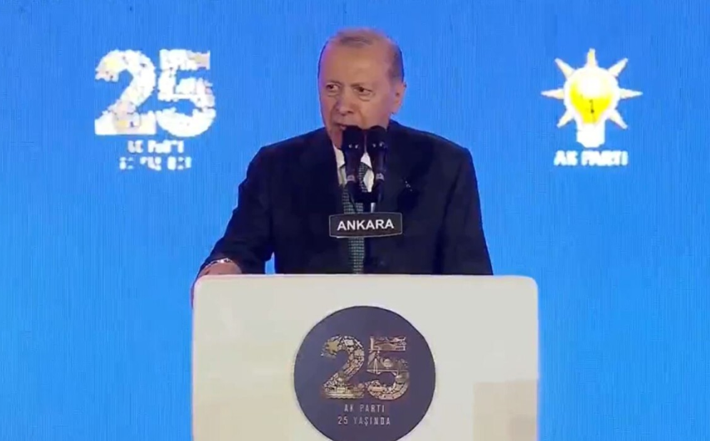 Ердоган на 25-годишнината од основањето на партијата: Ако Бог ми даде здравје и долг живот, ќе ѝ служам на Турција уште многу години