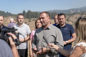 (ВИДЕО) Повторно се разгоре пожарот во Мариово, не чека тешка ноќ