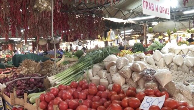 Сушата ќе донесе повисоки цени на овошјето и зеленчукот и поскапа струја