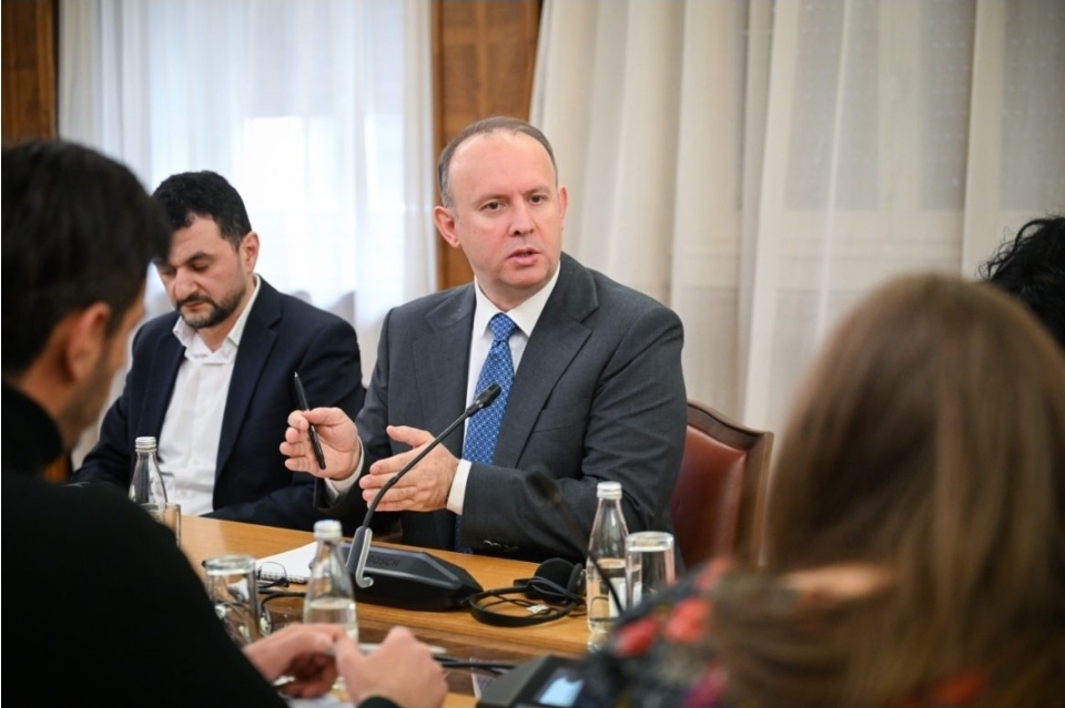 Се подготвува ли т.н. „бадентерова криза“ во законодавниот дом?!