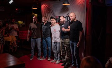 Фото: Импровизација и непредвидливи моменти со „COMEDY JAM“, вечерва „BEST OF Stand Up“ на сред Охридско Езеро
